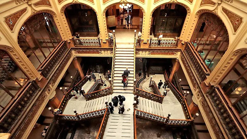 Palacio Postal: Un lugar donde la gente y la correspondencia se encuentran [Fotorreportaje]